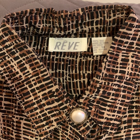 100% silk blouse by Reve. Like new. - Picture 2 of 3